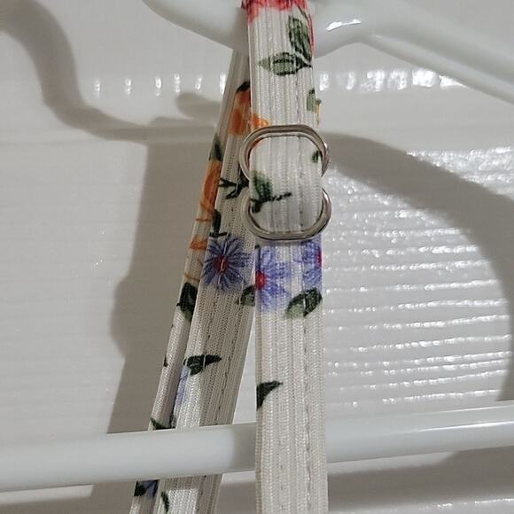 White floral print bikini top women's size 1X - Picture 4 of 5